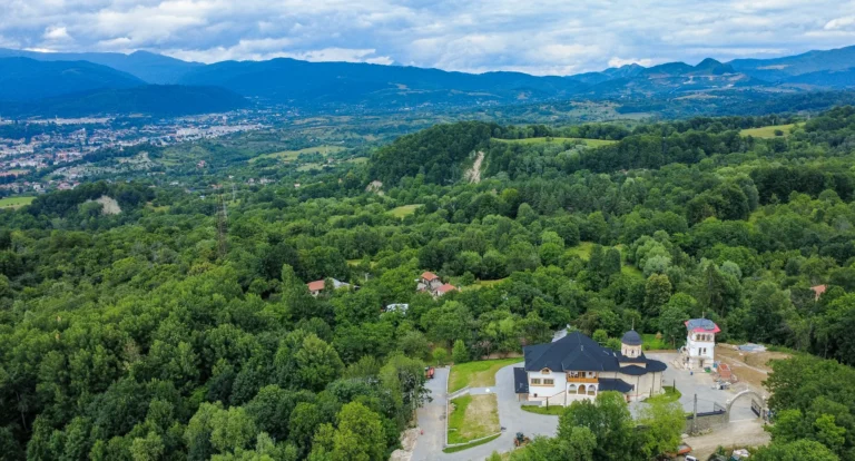 Locuri sfinte din Argeș: ghid complet de pelerinaj 2026
