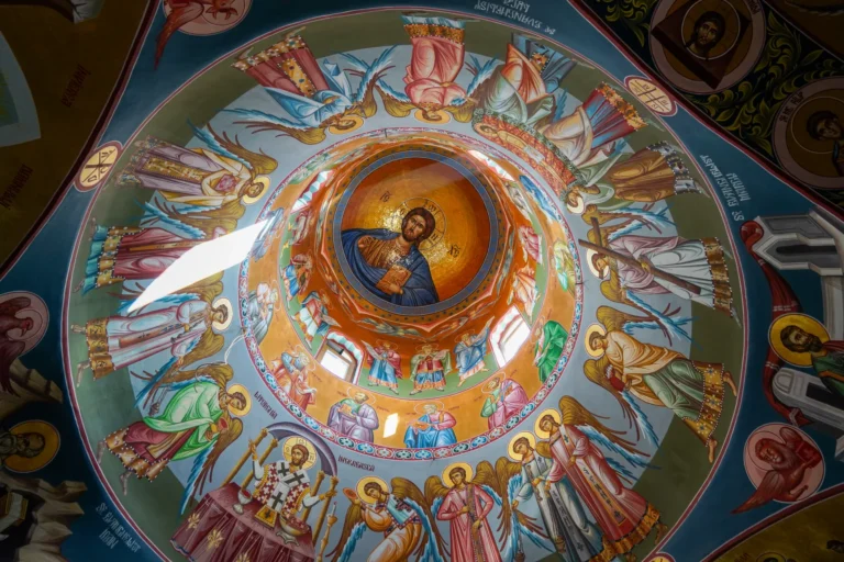 Frescele bizantine din Schitul Chilii Câmpulung: artă sacră vie